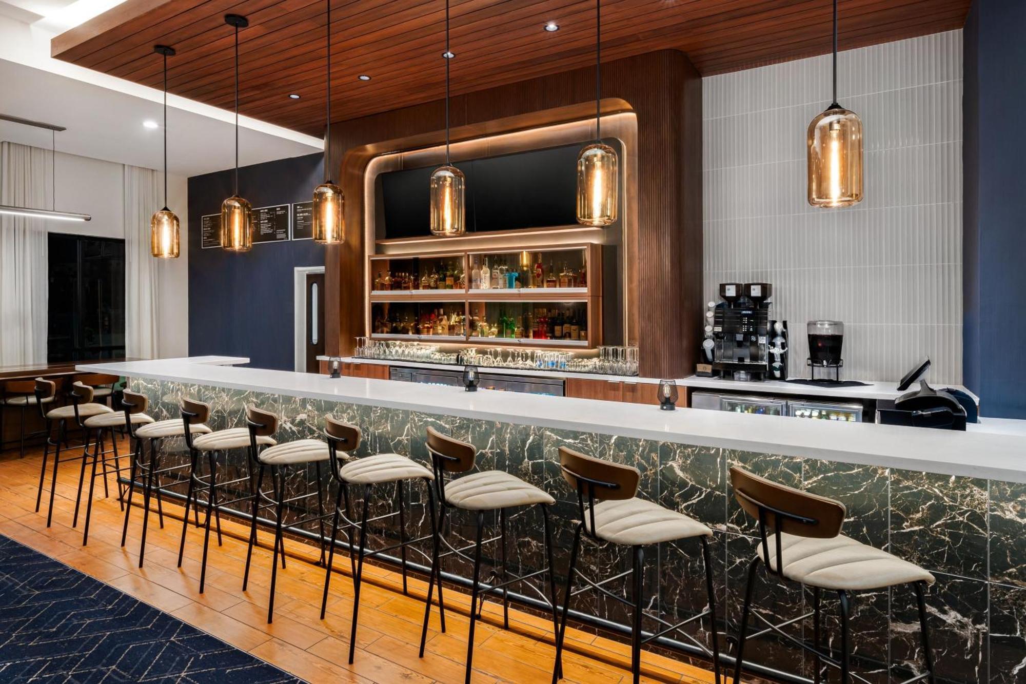 Courtyard By Marriott Columbus Phenix City Buitenkant foto