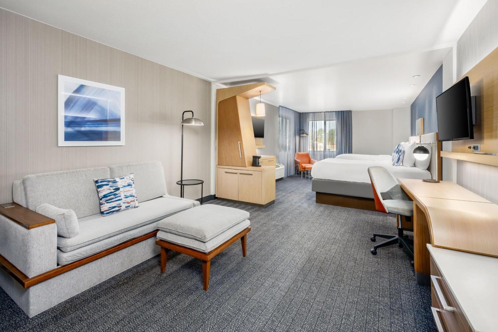Courtyard By Marriott Columbus Phenix City Buitenkant foto