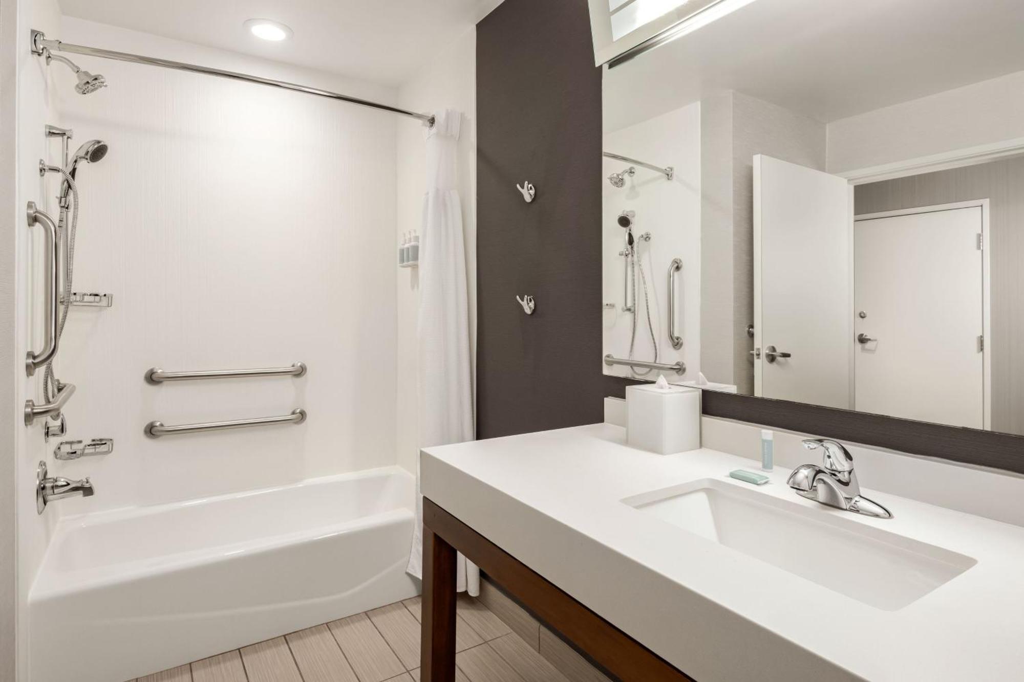 Courtyard By Marriott Columbus Phenix City Buitenkant foto