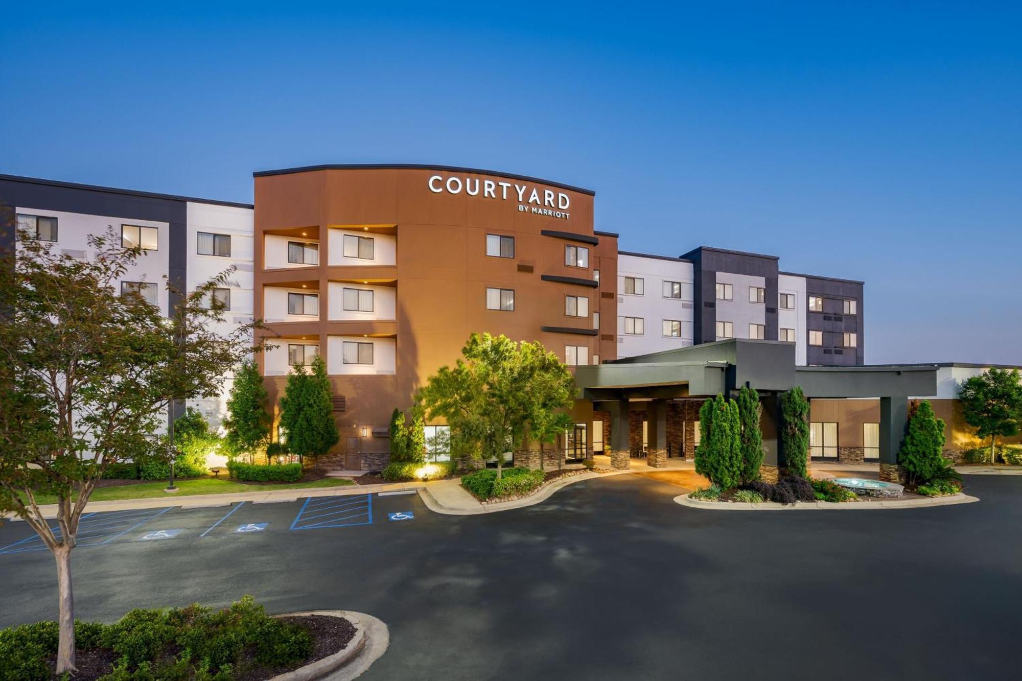 Courtyard By Marriott Columbus Phenix City Buitenkant foto