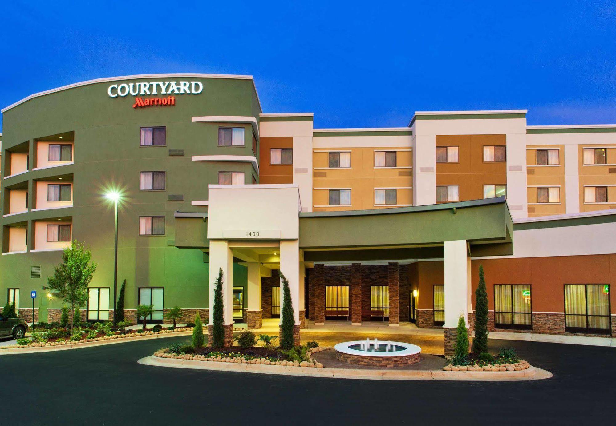 Courtyard By Marriott Columbus Phenix City Buitenkant foto